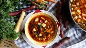 Minestrone-Suppe mit Fidelini